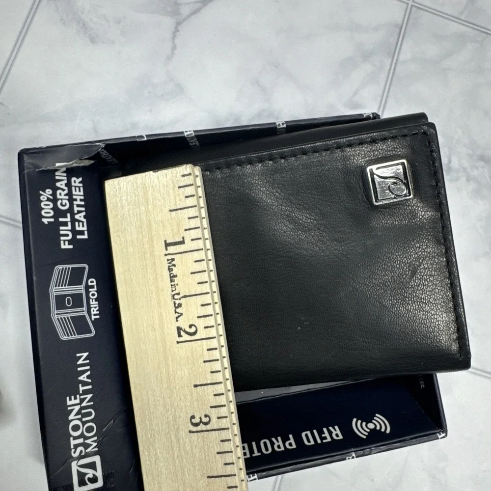 Stone Mountain Men's Leather Wallet Trifold - RFID Protection - Black New In Box